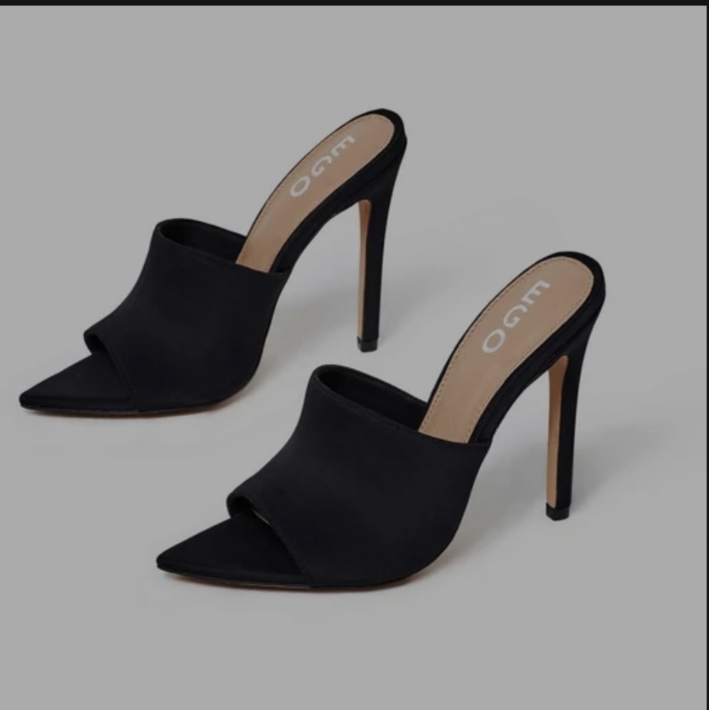 EGO Black Pointed Peep Toe Mule
